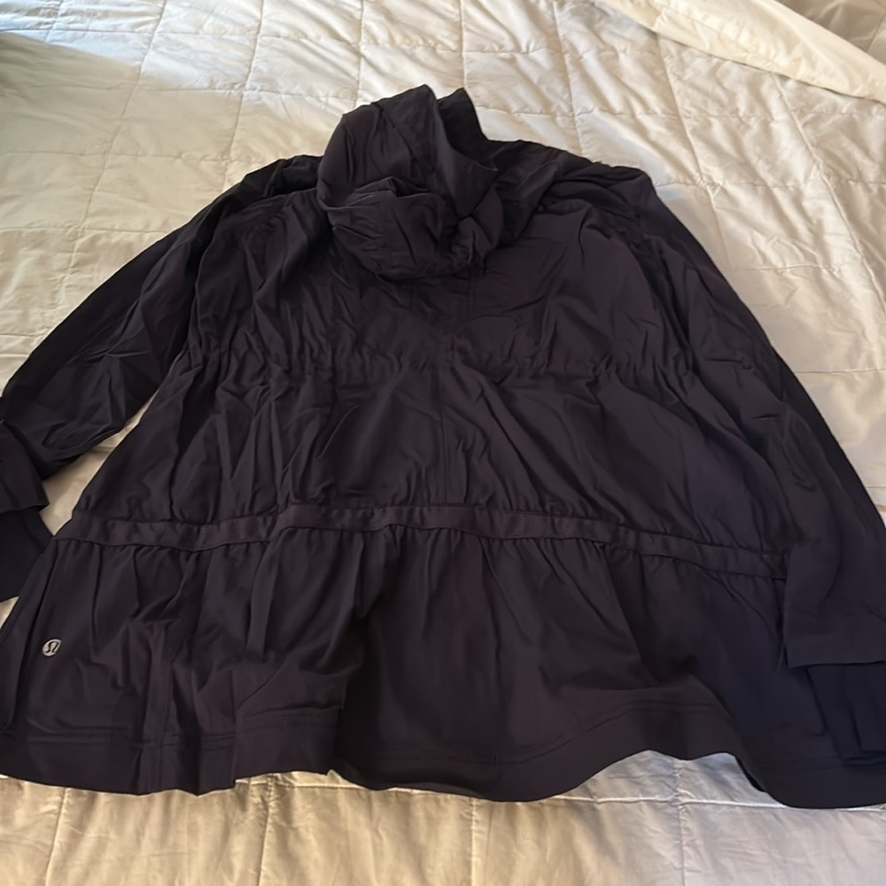 Lululemon jacket - Picture 5 of 5
